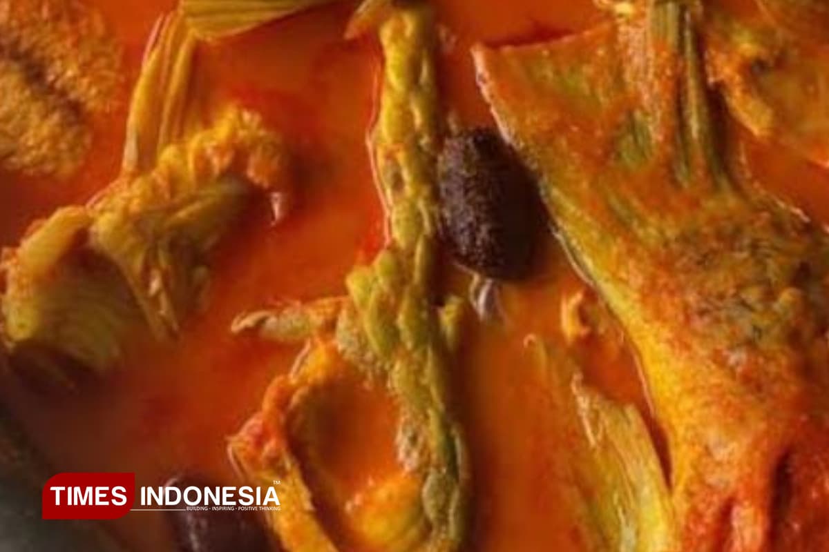 Dua Kuliner Legendaris Sumbar Ramaikan War Takjil Bukit Kandung Solok